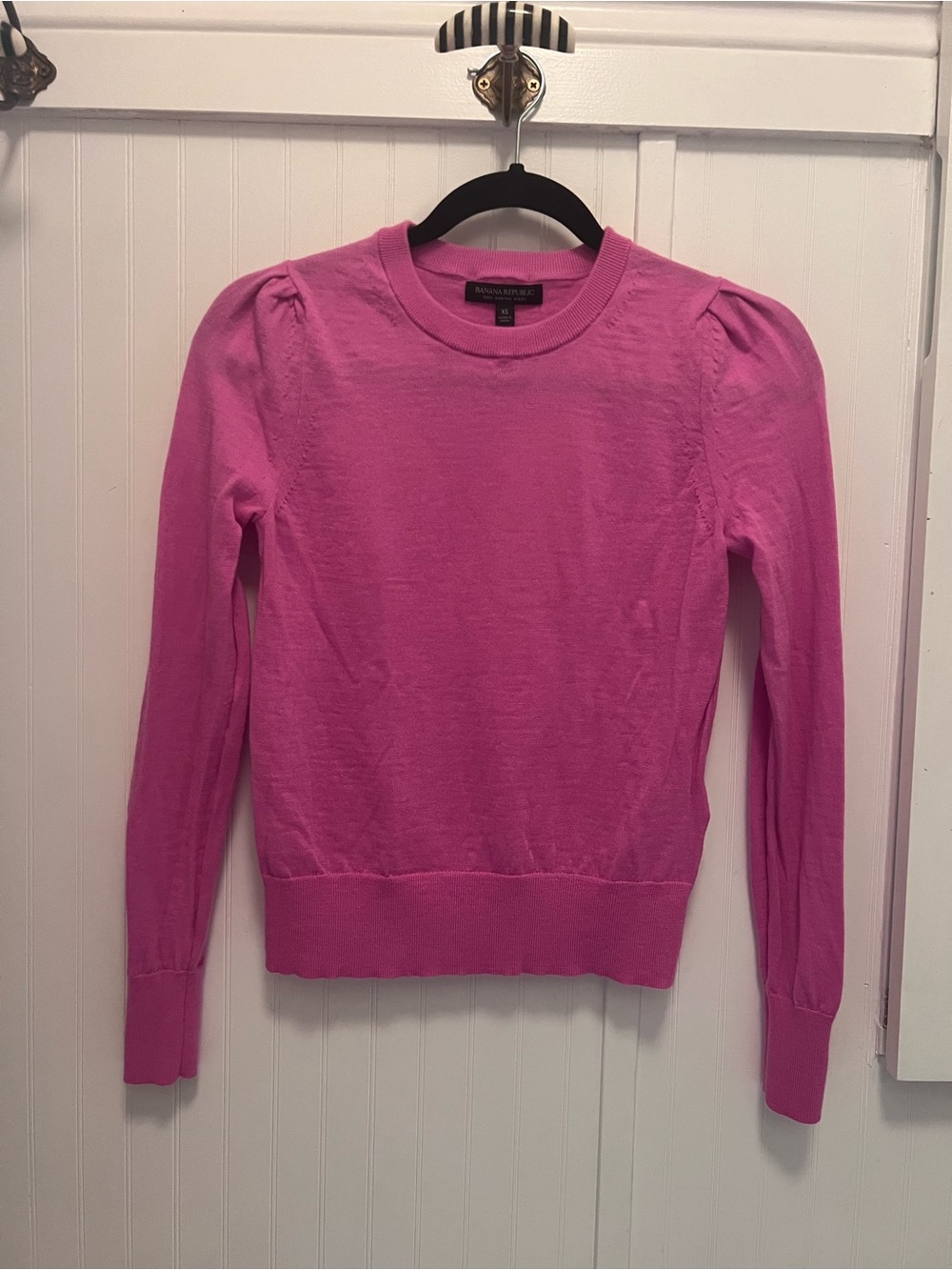 Banana Republic 100% Merino Wool Pink Sweater Size XS